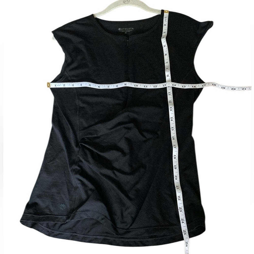 Athleta Pacifica Black Wrap Front Athletic Top Sz M - Picture 7 of 9